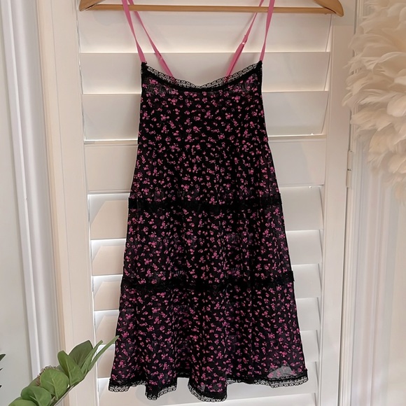 Preloved women’s lingerie / sleepwear - S - Picture 1 of 5